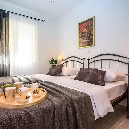 Villa Maruncela With Sea And Island Views, 5 Bedrooms, Private Pool, Gym *