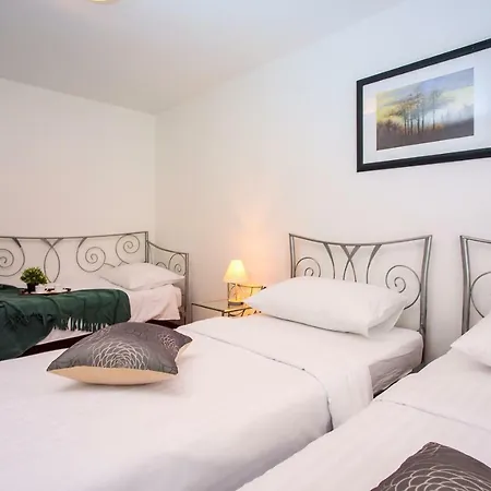 Villa Maruncela With Sea And Island Views, 5 Bedrooms, Private Pool, Gym Lokva Rogoznica